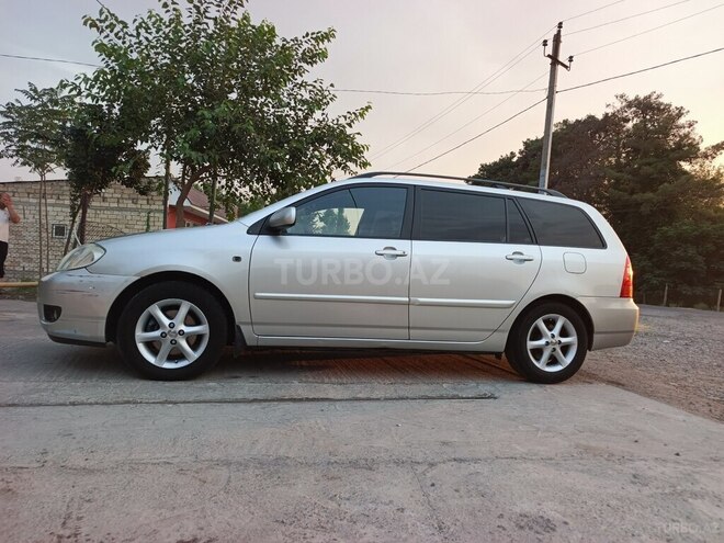 Toyota Corolla 2006, 390,000 km - 1.4 l - Beyləqan