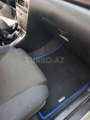 Toyota Corolla 2006, 390,000 km - 1.4 l - Beyləqan