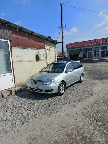 Toyota Corolla 2006, 390,000 km - 1.4 l - Beyləqan