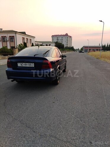 Opel Vectra 1999, 325,500 km - 1.6 л - Zaqatala