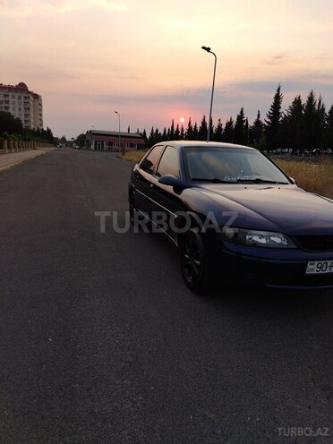 Opel Vectra 1999, 325,500 km - 1.6 л - Zaqatala