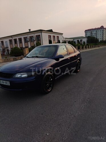 Opel Vectra 1999, 325,500 km - 1.6 л - Zaqatala