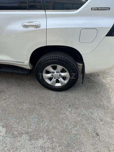 Toyota Land Cruiser Prado 2012, 108,000 km - 2.7 л - Bakı