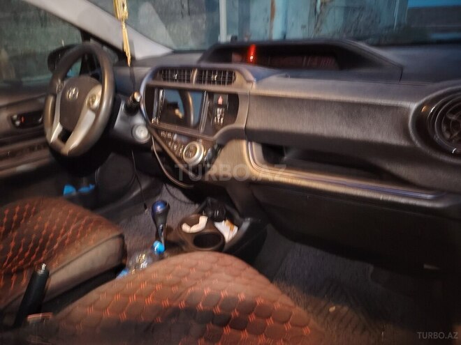 Toyota Aqua 2017, 123,000 km - 1.5 l - Bakı