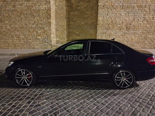 Mercedes E 220 2010, 336,536 km - 2.1 л - Bakı