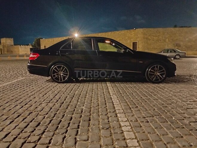 Mercedes E 220 2010, 336,536 km - 2.1 л - Bakı