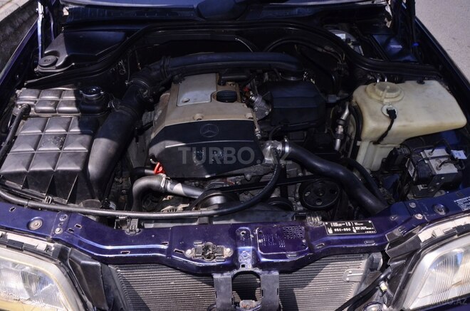 Mercedes C 180 1998, 385,000 km - 1.8 l - Qax