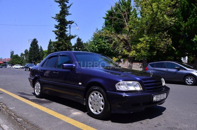 Mercedes C 180 1998, 385,000 km - 1.8 l - Qax
