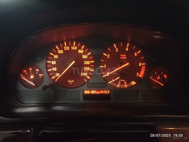 BMW 520 1997, 306,000 km - 2.0 l - Göyçay