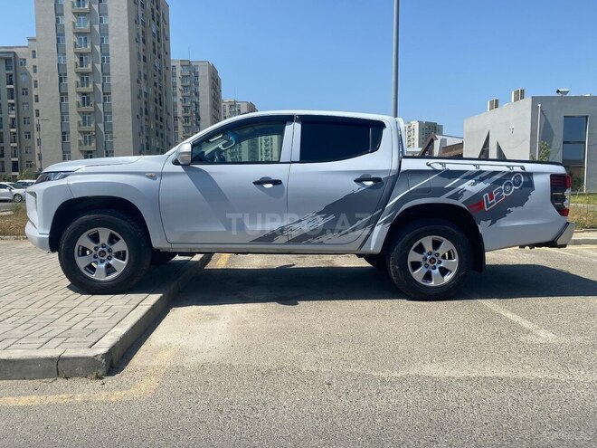 Mitsubishi L200 2021, 160,000 km - 2.4 l - Bakı