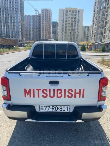 Mitsubishi L200 2021, 160,000 km - 2.4 l - Bakı
