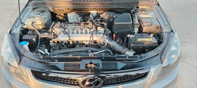 Hyundai i30 2010, 268,000 km - 1.6 л - Bakı