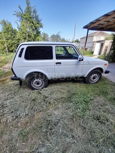 LADA (VAZ) Niva 2007, 181,000 km - 1.7 л - Qusar