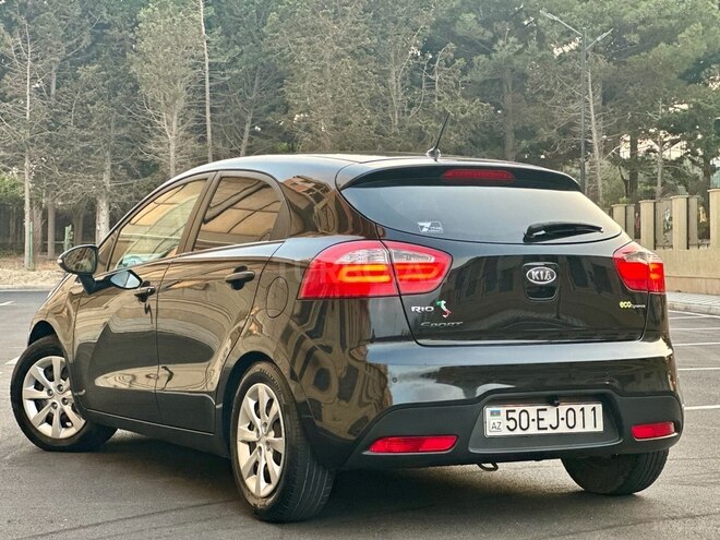 Kia Rio 2011, 258,518 km - 1.1 l - Sumqayıt