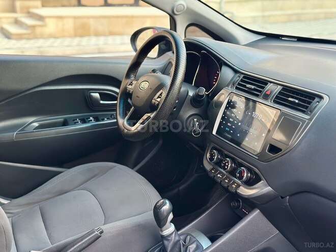 Kia Rio 2011, 258,518 km - 1.1 l - Sumqayıt