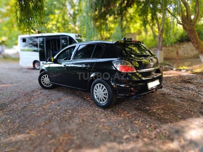 Opel Astra 2009, 260,000 km - 1.4 l - Gəncə
