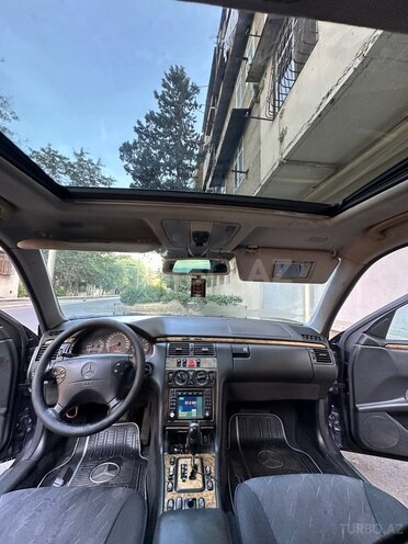 Mercedes E 220 d 2001, 348,000 km - 2.2 l - Bakı