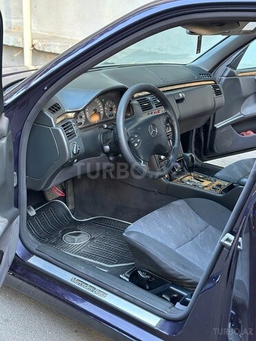 Mercedes E 220 d 2001, 348,000 km - 2.2 l - Bakı