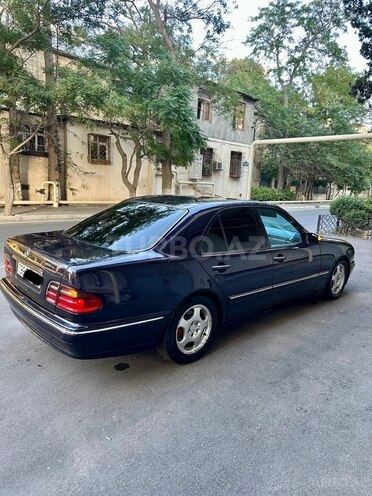 Mercedes E 220 d 2001, 348,000 km - 2.2 l - Bakı