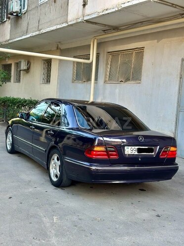 Mercedes E 220 d 2001, 348,000 km - 2.2 l - Bakı