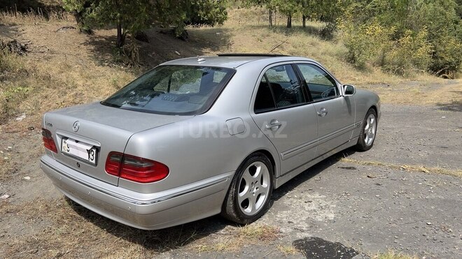 Mercedes E 280 2000, 212,900 km - 2.8 l - Zaqatala
