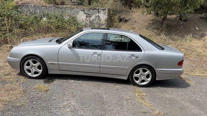 Mercedes E 280 2000, 212,900 km - 2.8 l - Zaqatala