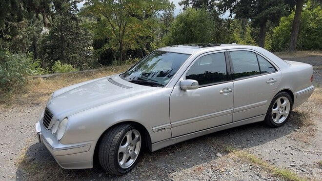 Mercedes E 280 2000, 212,900 km - 2.8 l - Zaqatala