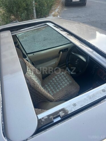 Mercedes 190 1991, 300,000 km - 2.5 l - Bakı