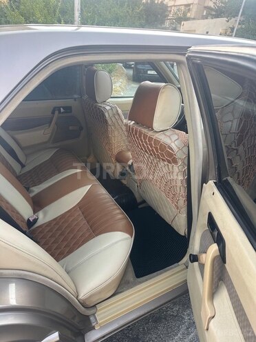 Mercedes 190 1991, 300,000 km - 2.5 l - Bakı