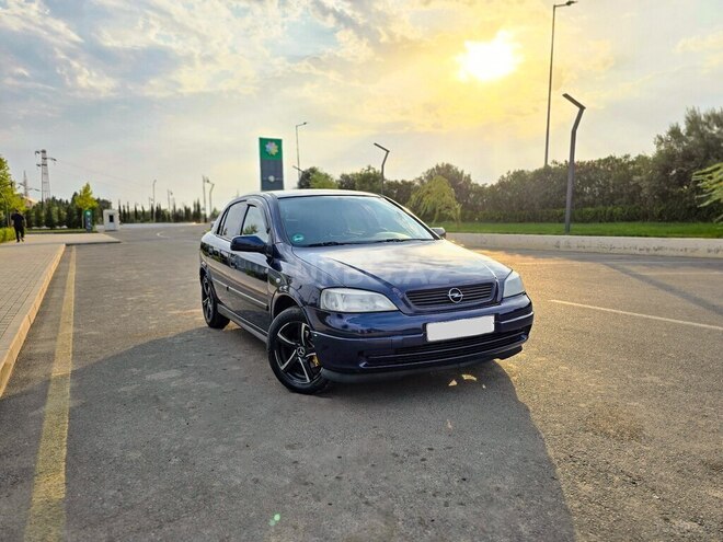 Opel Astra 2000, 300,000 km - 1.6 л - Salyan