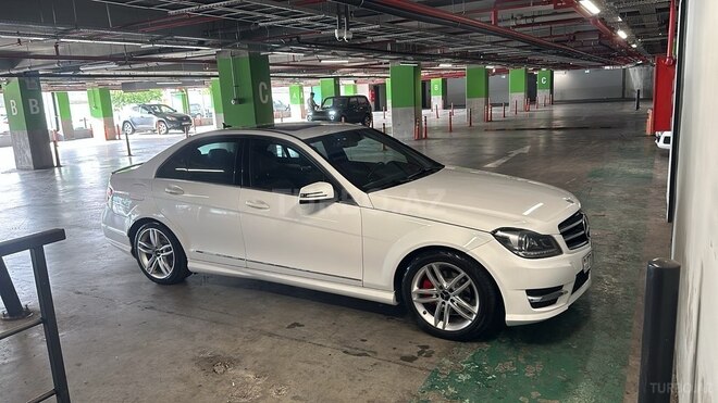 Mercedes C 250 2013, 183,000 km - 1.8 l - Bakı
