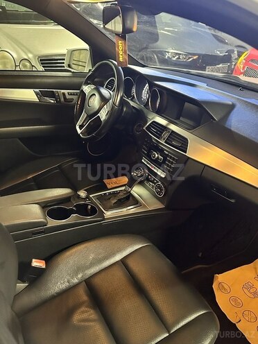 Mercedes C 250 2013, 183,000 km - 1.8 l - Bakı