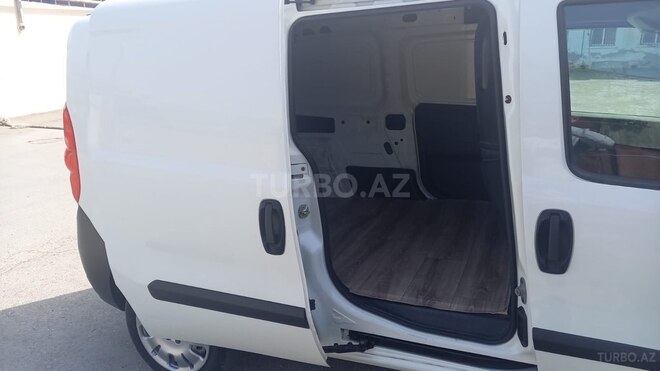 Fiat Doblo 2010, 143,000 km - 1.3 л - Bakı