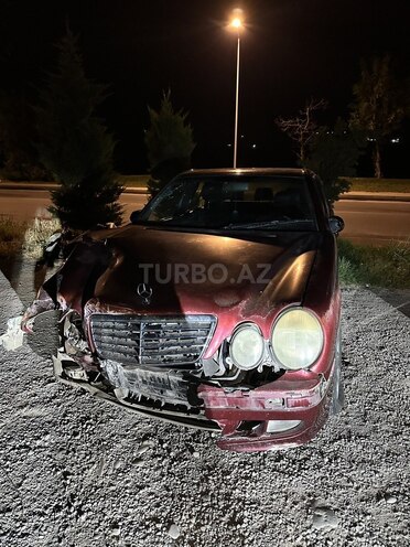 Mercedes E 240 2000, 240,000 km - 2.6 l - Bakı