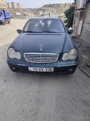 Mercedes C 320 2000, 300,000 km - 3.2 л - Bakı