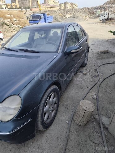 Mercedes C 320 2000, 300,000 km - 3.2 л - Bakı