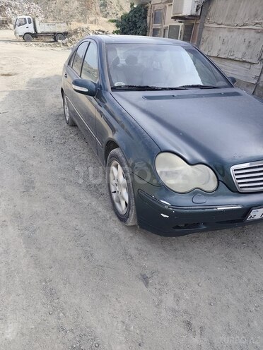 Mercedes C 320 2000, 300,000 km - 3.2 л - Bakı