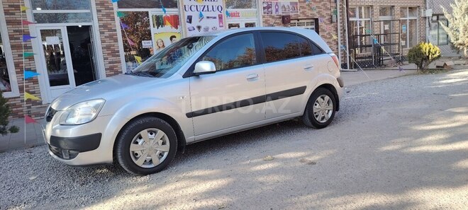 Kia Rio 2007, 275,000 km - 1.5 l - Tovuz