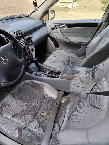 Mercedes C 320 2000, 300,000 km - 3.2 л - Bakı