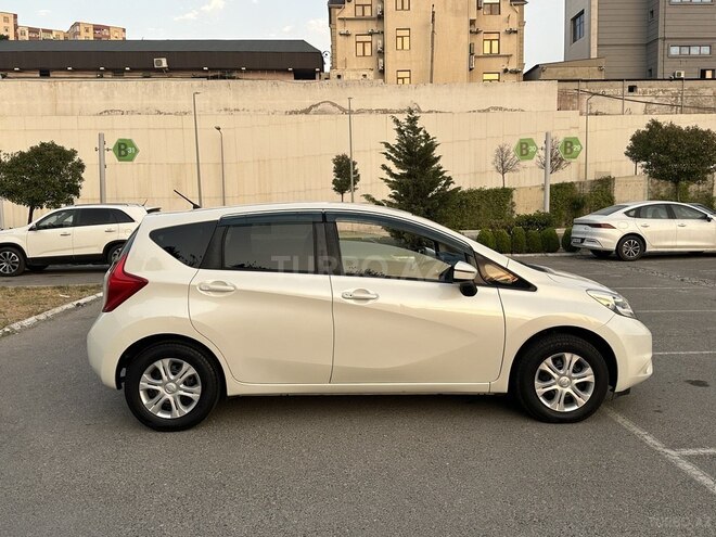 Nissan Note 2015, 52,300 km - 1.2 л - Bakı