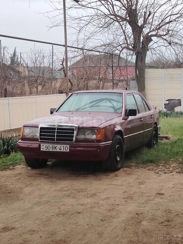 Mercedes E 250 1993, 565,000 km - 2.5 л - Biləsuvar