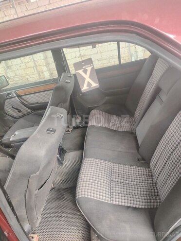 Mercedes E 250 1993, 565,000 km - 2.5 л - Biləsuvar