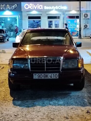 Mercedes E 250 1993, 565,000 km - 2.5 л - Biləsuvar