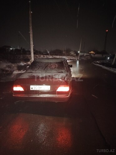 Mercedes E 250 1993, 565,000 km - 2.5 л - Biləsuvar