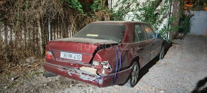 Mercedes E 250 1993, 565,000 km - 2.5 л - Biləsuvar