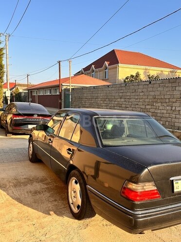 Mercedes E 200 1994, 600,000 km - 2.0 l - Bakı