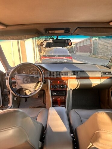 Mercedes E 200 1994, 600,000 km - 2.0 l - Bakı