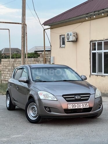 Kia Ceed 2007, 450,000 km - 1.6 l - Salyan