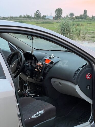 Kia Ceed 2007, 450,000 km - 1.6 l - Salyan