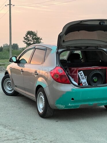 Kia Ceed 2007, 450,000 km - 1.6 l - Salyan